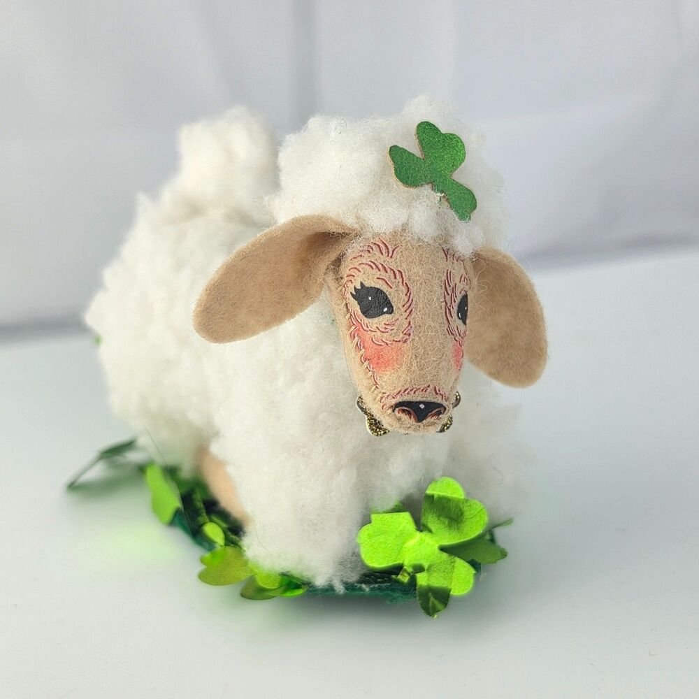 Annalee 2009 St. Patrick's Day Lamb in Shamrock Field 3"